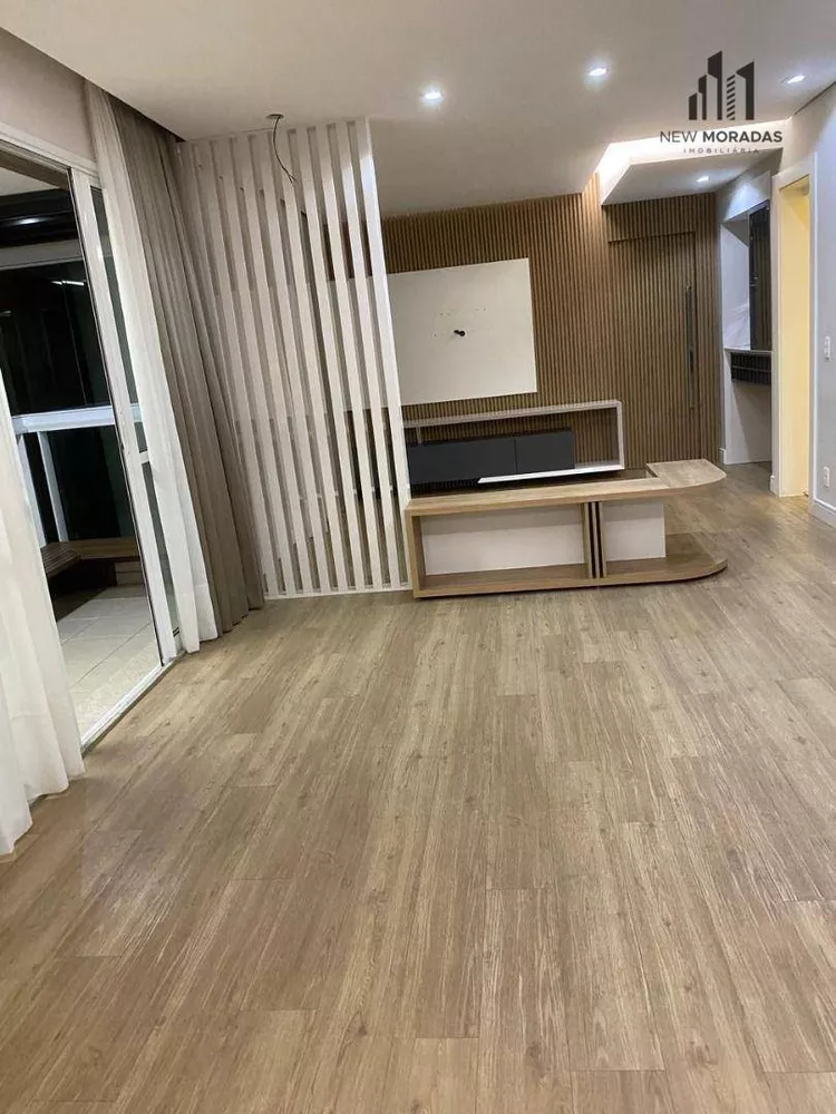 Apartamento à venda com 3 quartos, 131m² - Foto 1