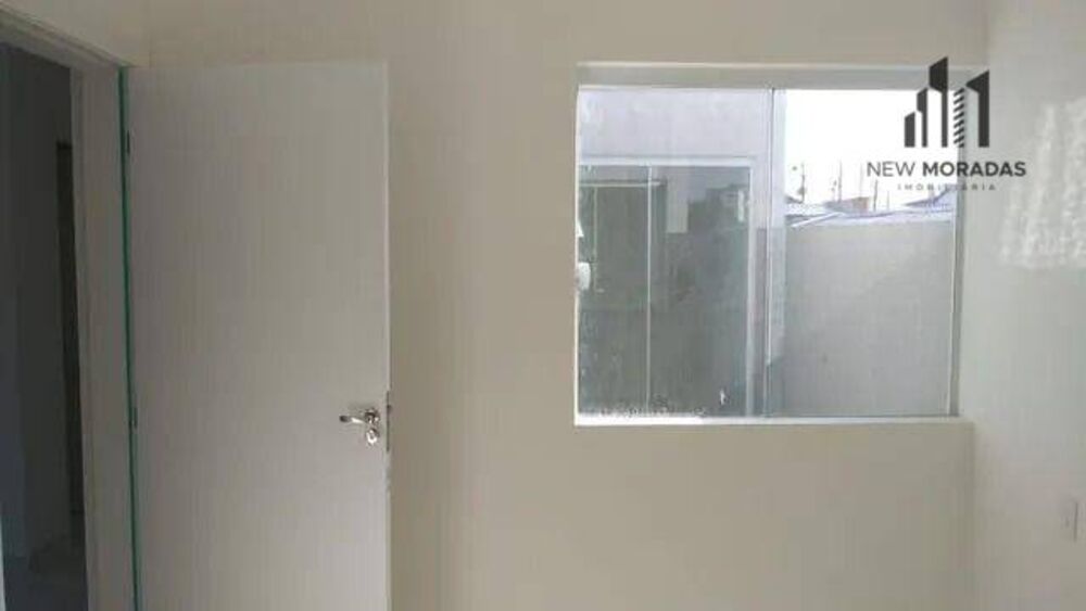 Casa à venda com 2 quartos, 64m² - Foto 3