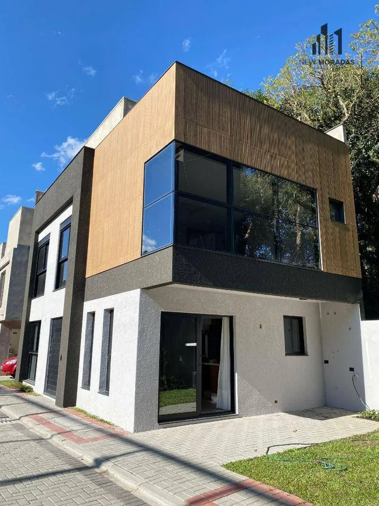 Sobrado, 3 quartos, 260 m² - Foto 1