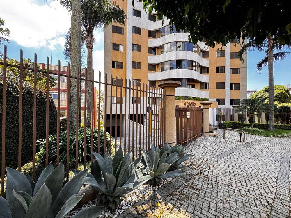 Apartamento à venda com 3 quartos, 114m² - Foto 4