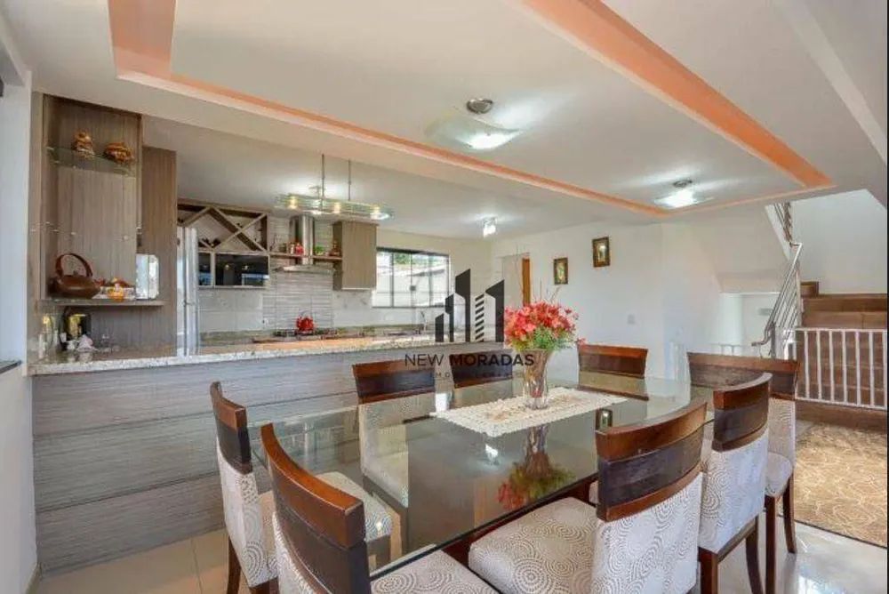 Sobrado, 3 quartos, 280 m² - Foto 1