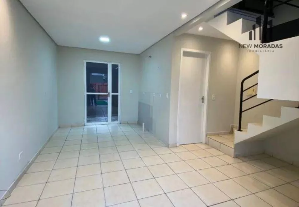 Sobrado à venda com 2 quartos, 47m² - Foto 1