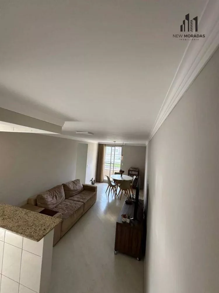 Apartamento à venda com 3 quartos, 70m² - Foto 2