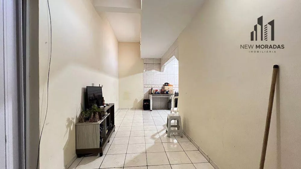 Sobrado à venda com 3 quartos, 300m² - Foto 4