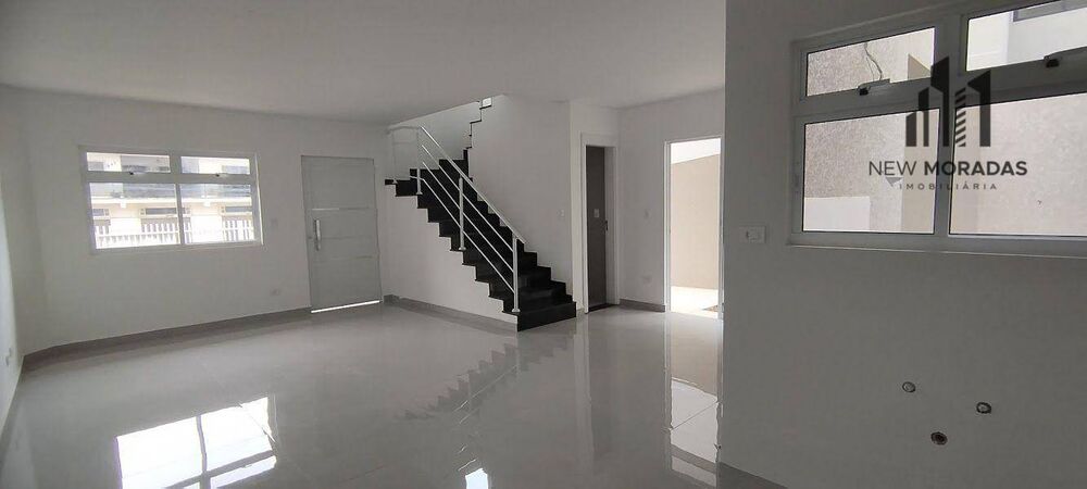 Sobrado à venda com 3 quartos, 120m² - Foto 1