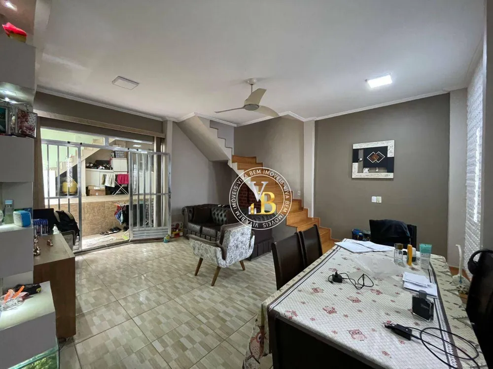 Casa, 3 quartos, 200 m² - Foto 2