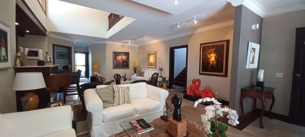 Casa à venda com 4 quartos, 420m² - Foto 2