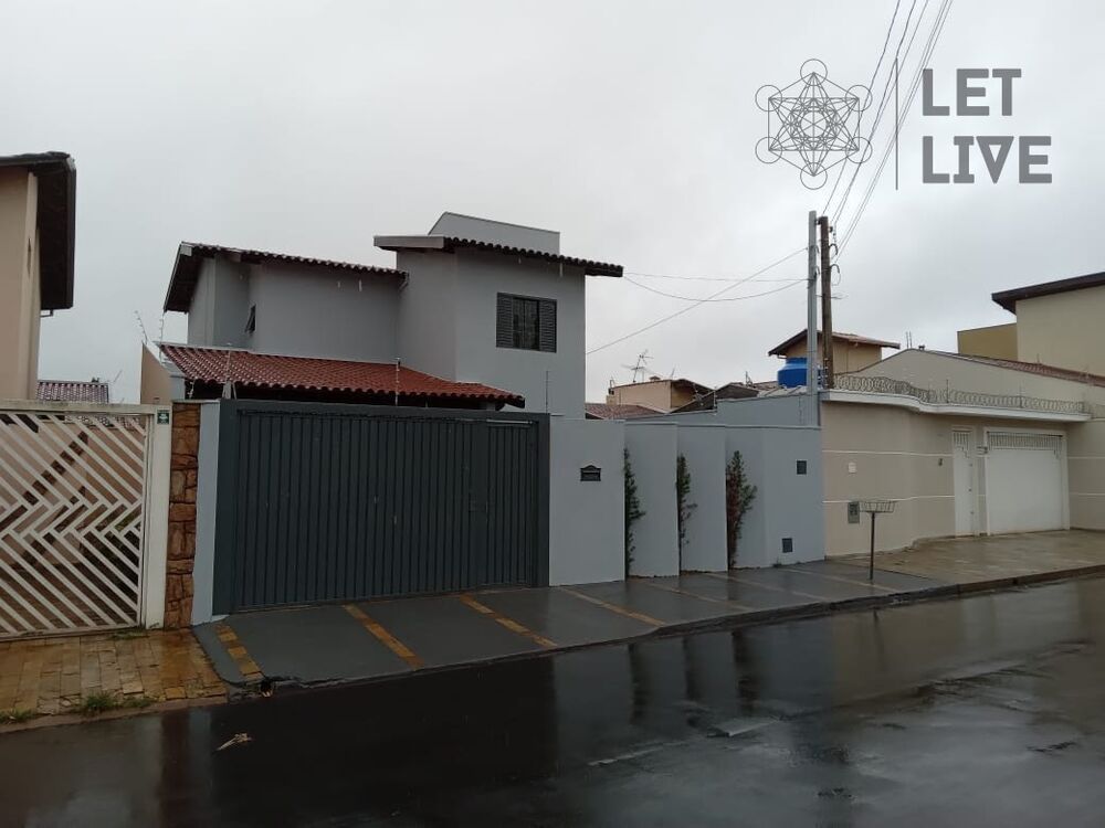 Casa, 3 quartos, 187 m² - Foto 1