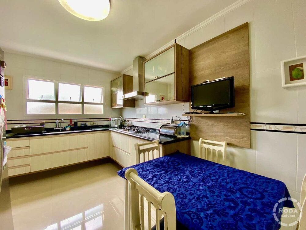 Casa à venda com 3 quartos, 347m² - Foto 6