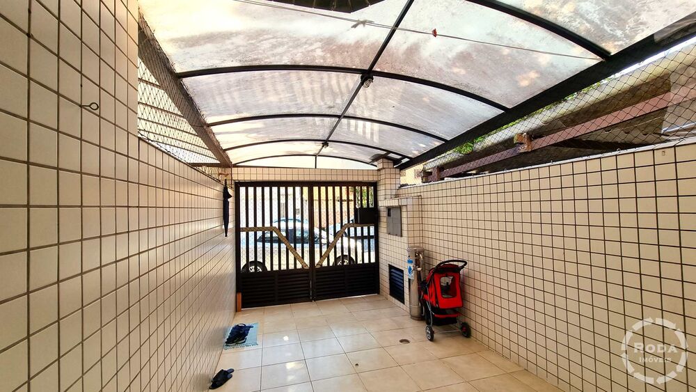 Casa à venda com 3 quartos, 141m² - Foto 1