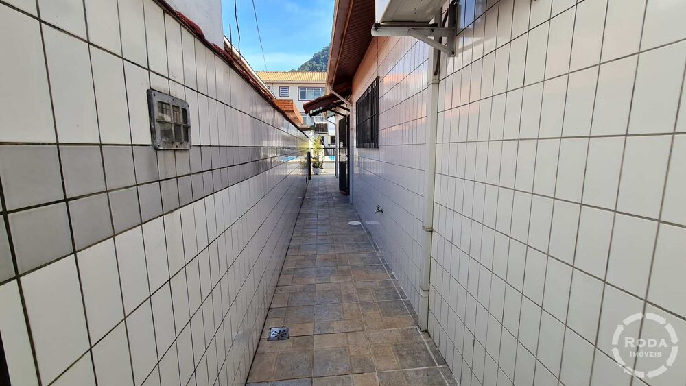 Casa à venda com 3 quartos, 350m² - Foto 3