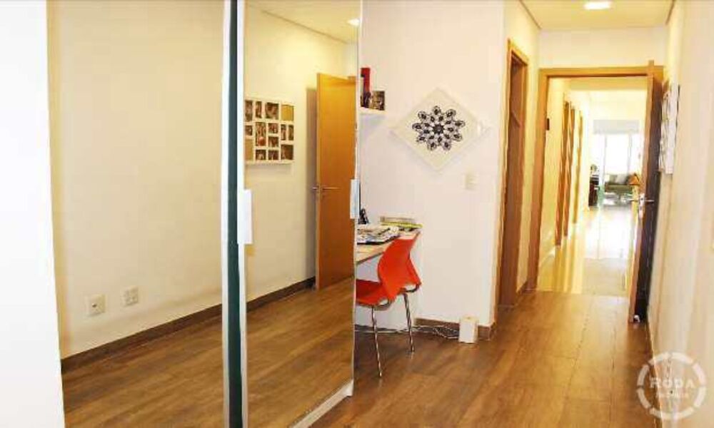 Apartamento à venda com 3 quartos, 207m² - Foto 9