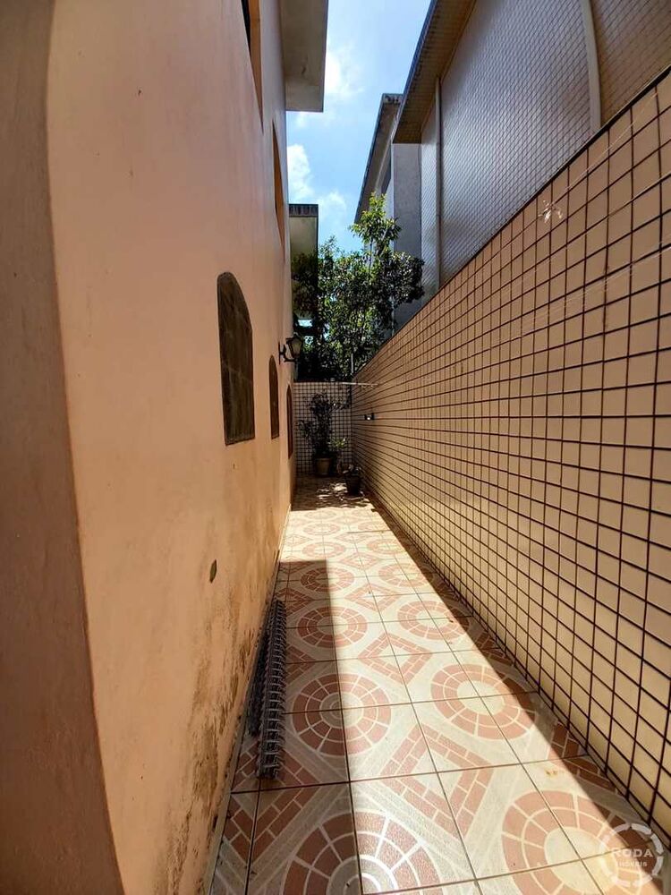 Casa à venda com 3 quartos, 215m² - Foto 11