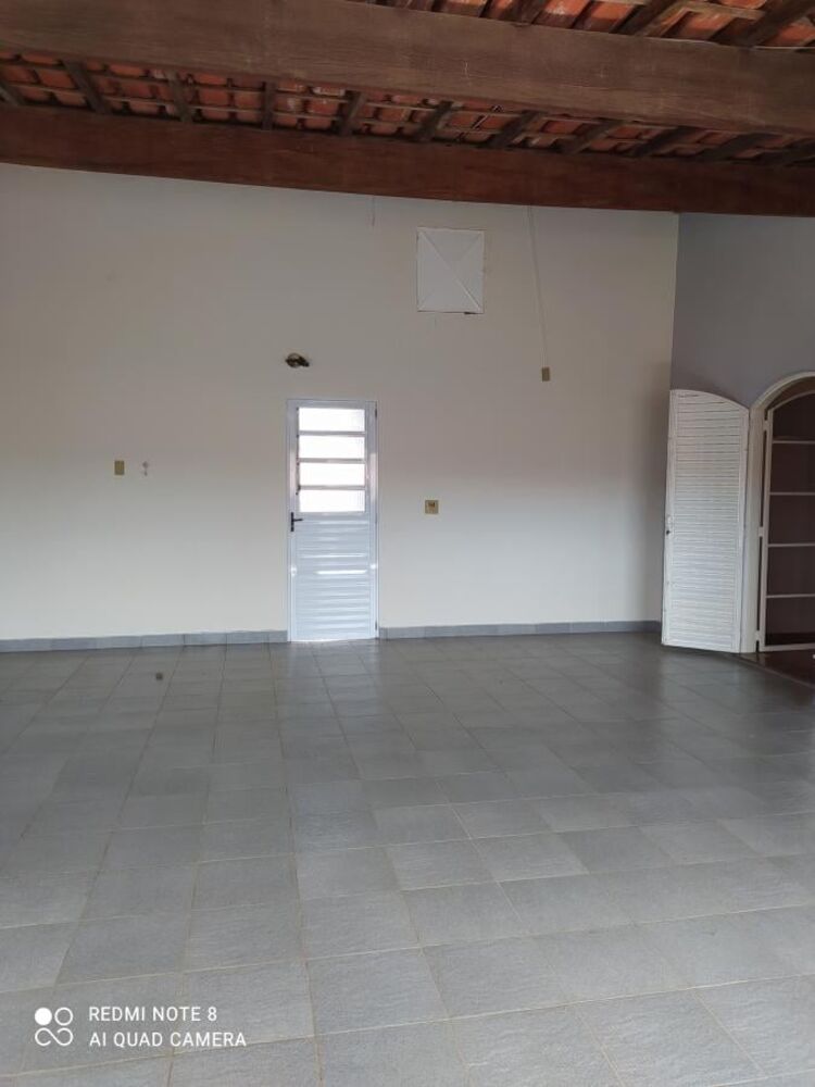 Sobrado à venda com 3 quartos, 241m² - Foto 2