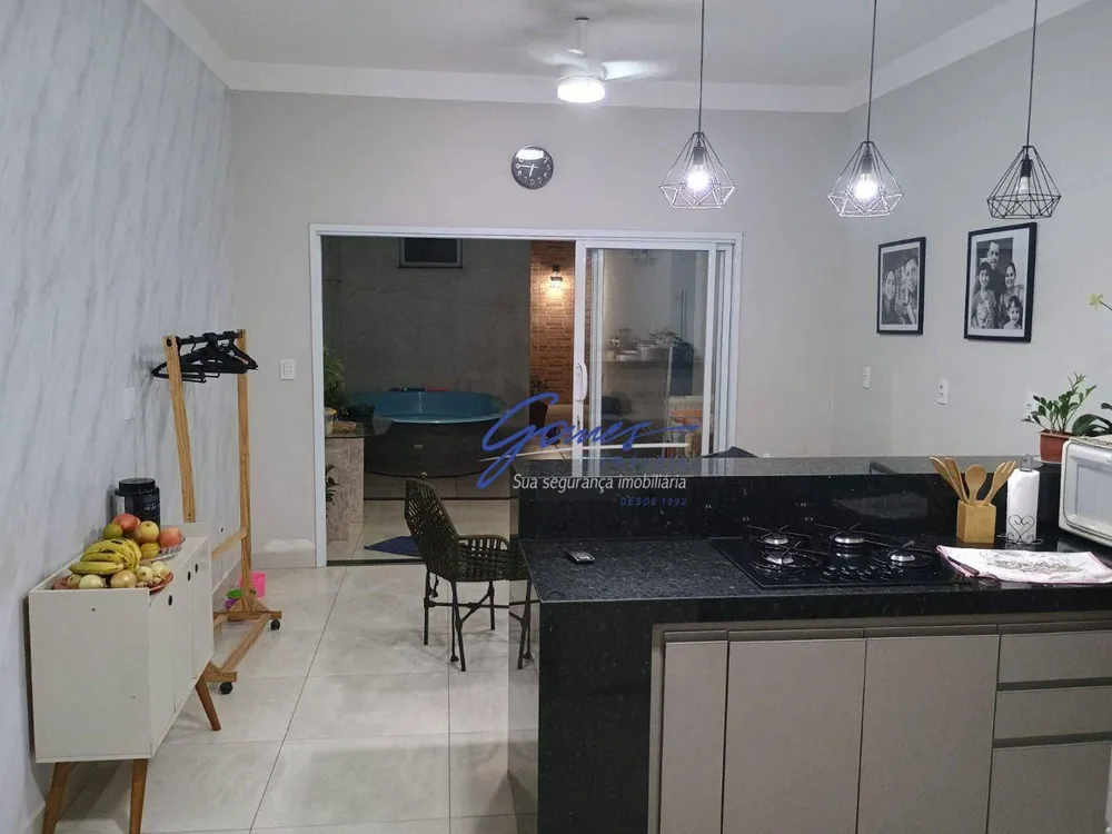 Casa, 3 quartos, 210 m² - Foto 8