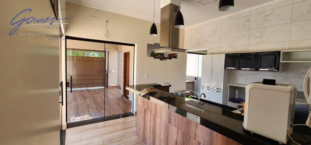 Casa à venda com 2 quartos, 254m² - Foto 3