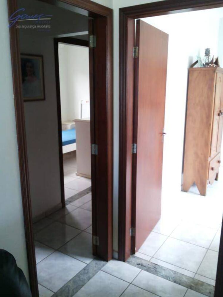 Casa à venda com 3 quartos, 160m² - Foto 2