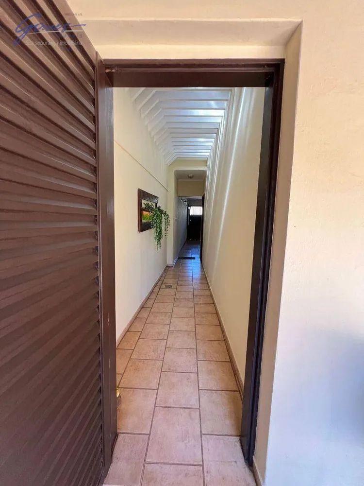 Casa, 4 quartos, 235 m² - Foto 4