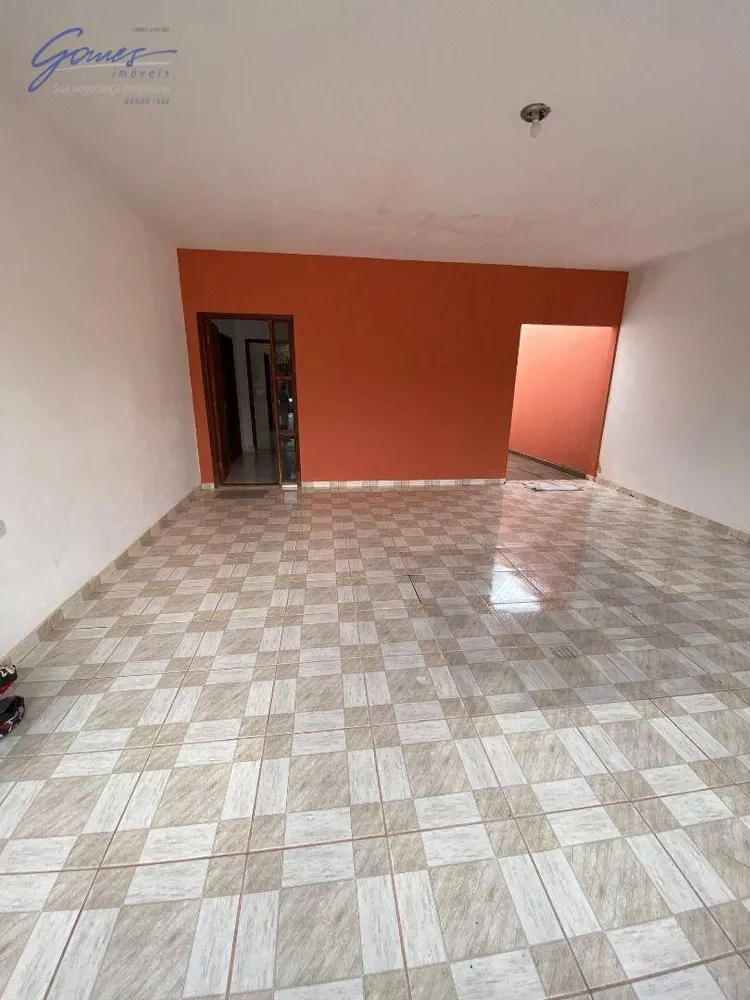 Casa, 3 quartos, 146 m² - Foto 2