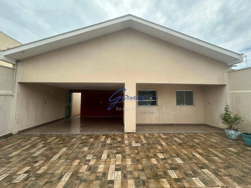 Casa, 3 quartos, 232 m² - Foto 1