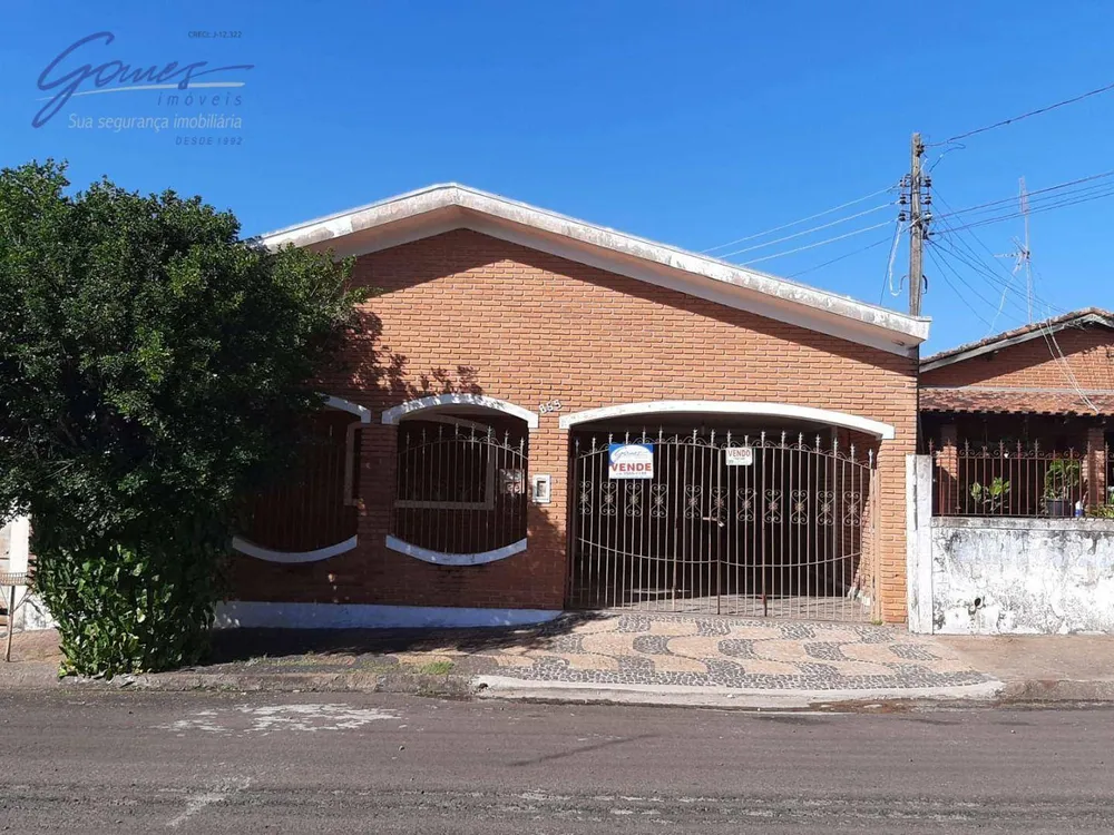 Casa, 3 quartos, 182 m² - Foto 1