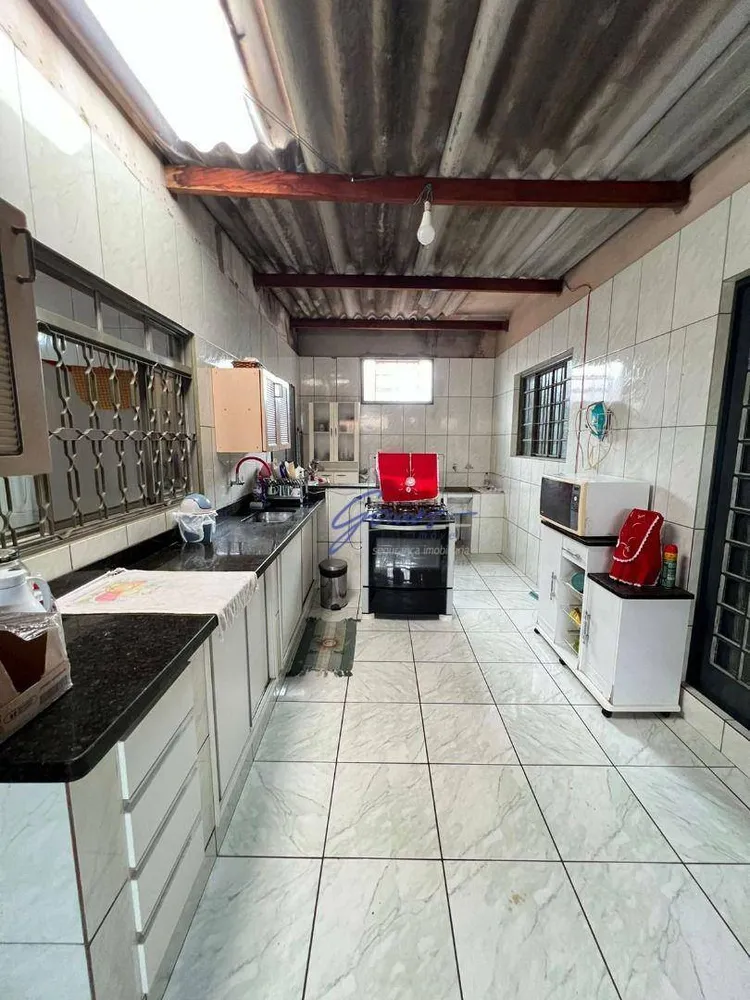 Casa, 4 quartos, 180 m² - Foto 6