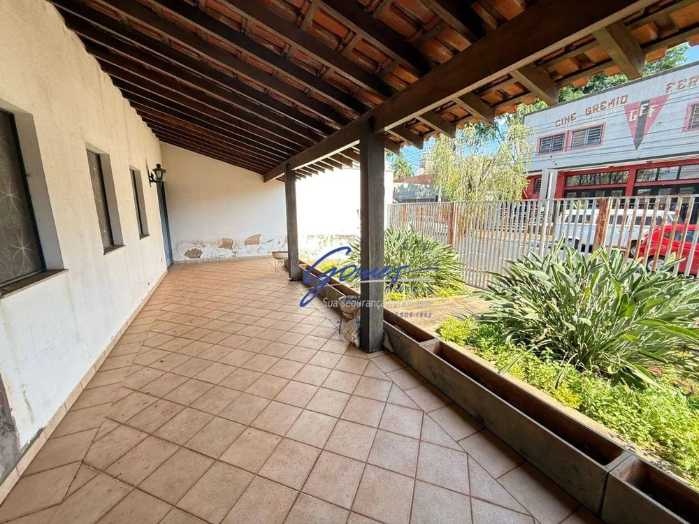 Casa, 3 quartos, 248 m² - Foto 1