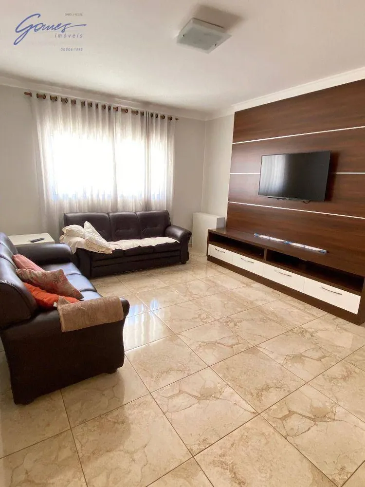 Casa, 2 quartos, 214 m² - Foto 1