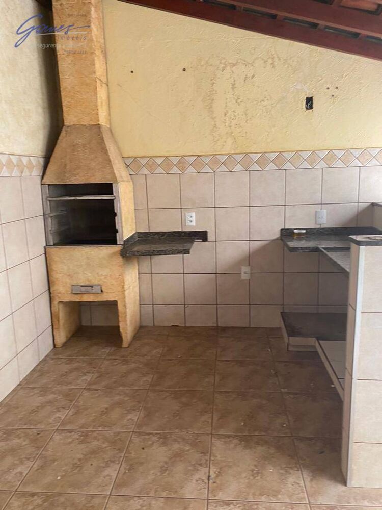 Sobrado à venda com 4 quartos, 207m² - Foto 1