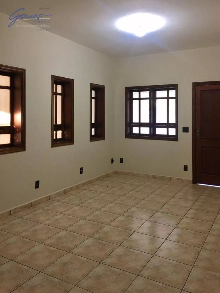 Casa, 4 quartos, 214 m² - Foto 1