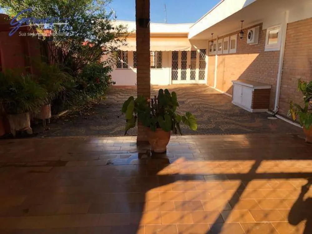 Casa, 3 quartos, 247 m² - Foto 3