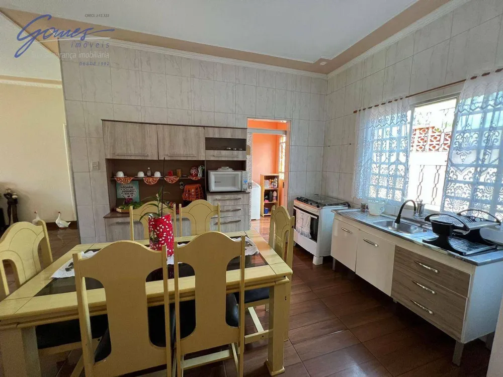 Chácara, 3 quartos, 730 m² - Foto 5
