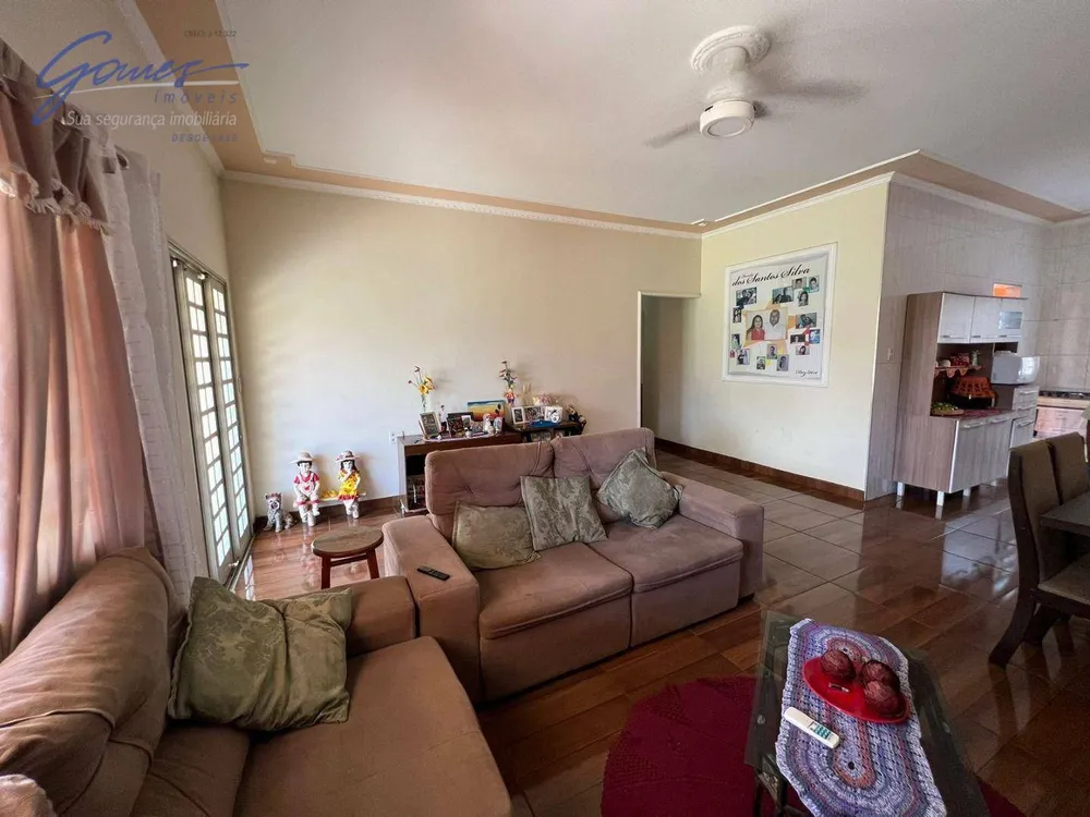 Chácara, 3 quartos, 730 m² - Foto 6