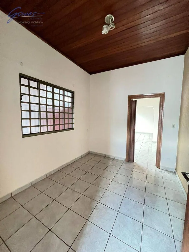 Casa, 4 quartos, 190 m² - Foto 2