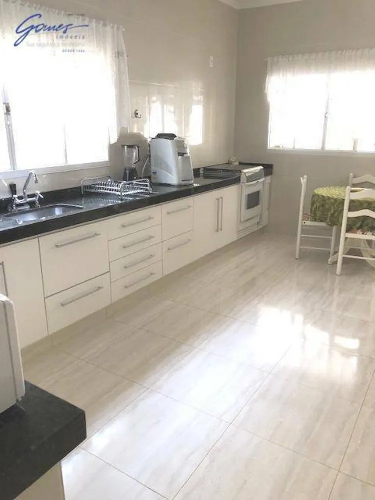 Sobrado, 2 quartos, 244 m² - Foto 3