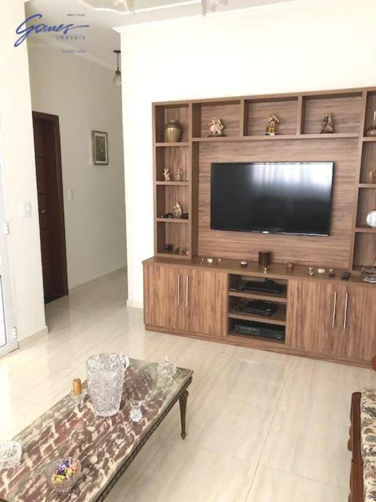 Sobrado, 2 quartos, 244 m² - Foto 2