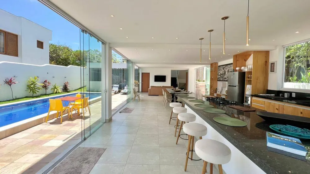 Casa, 5 quartos, 304 m² - Foto 1