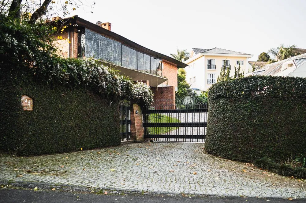 Casa, 4 quartos, 299 m² - Foto 1