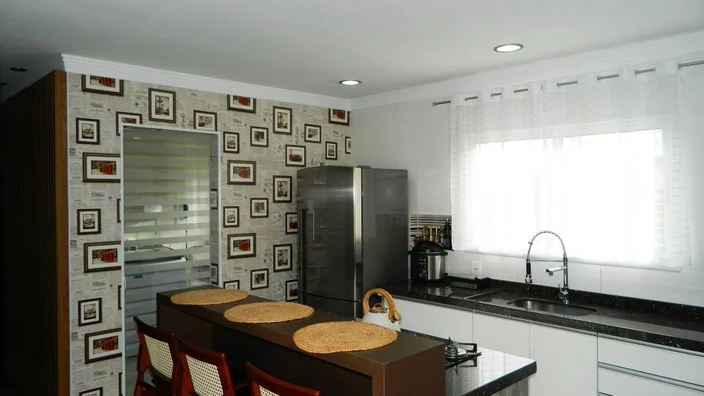 Casa, 4 quartos, 245 m² - Foto 5