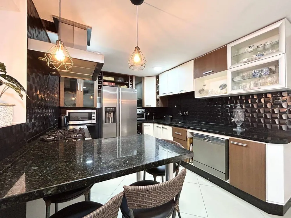 Casa, 3 quartos, 186 m² - Foto 3