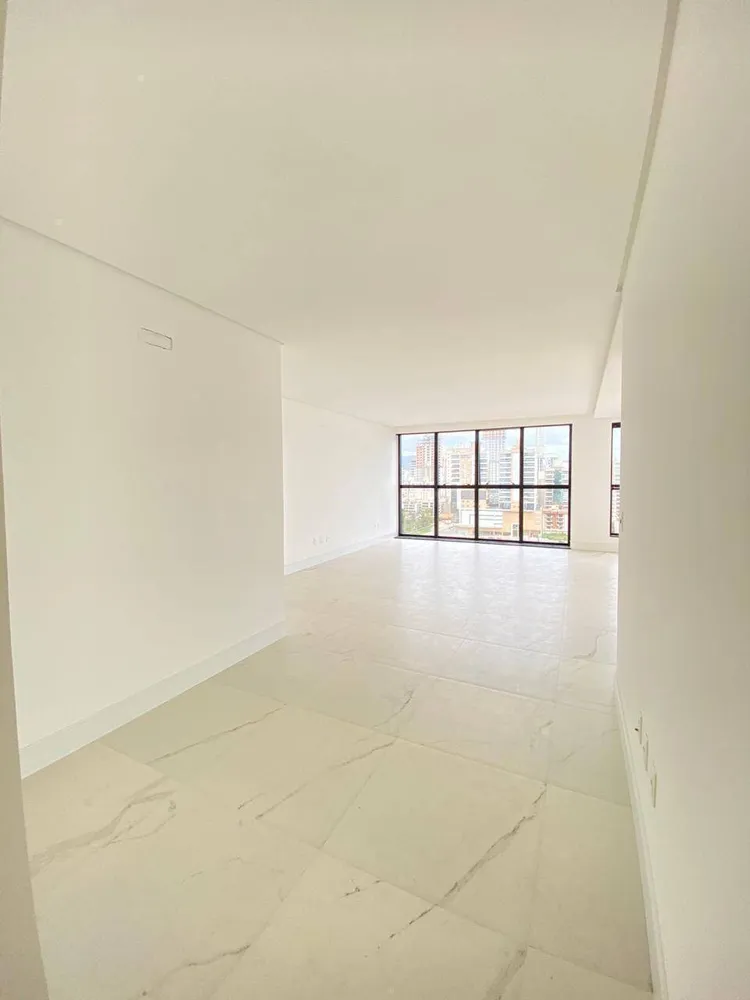 Apartamento, 3 quartos, 127 m² - Foto 2