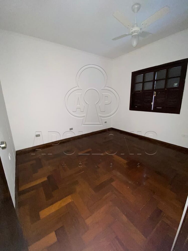 Casa para alugar com 3 quartos, 240m² - Foto 12