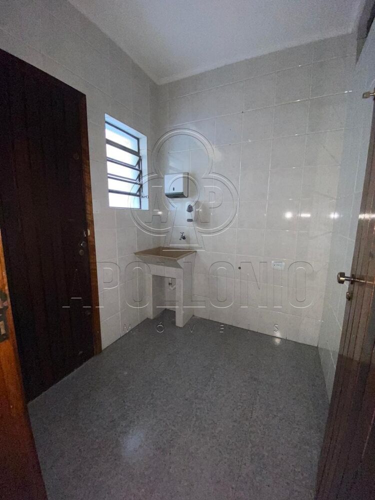 Casa para alugar com 3 quartos, 240m² - Foto 9
