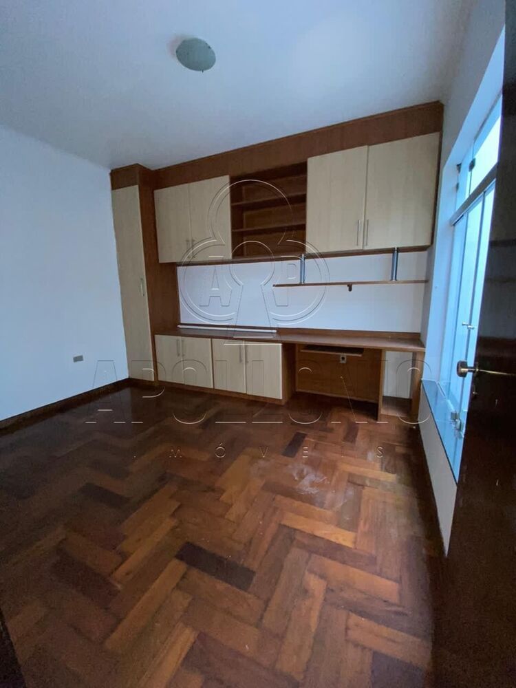 Casa para alugar com 3 quartos, 240m² - Foto 10