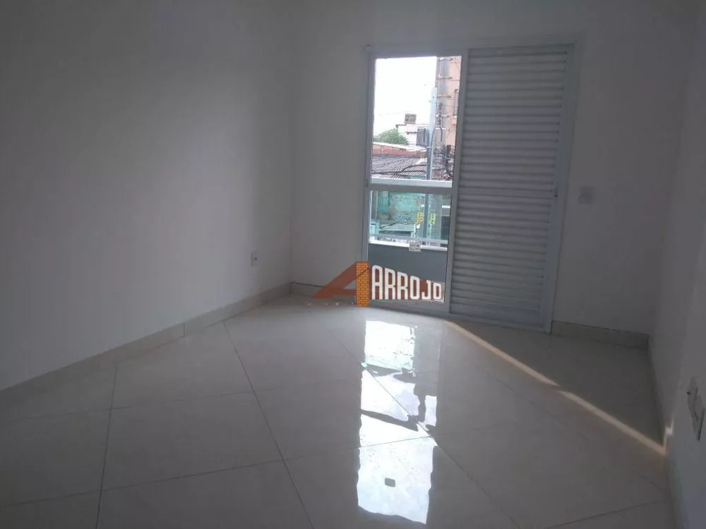 Sobrado à venda com 3 quartos, 110m² - Foto 2