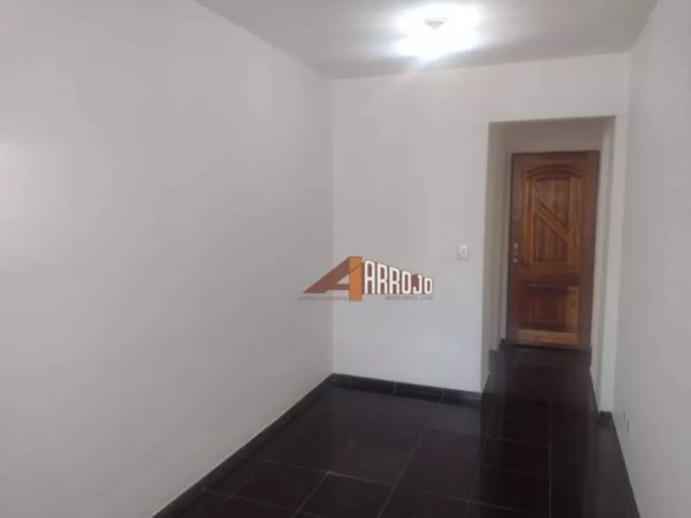 Apartamento à venda com 2 quartos, 45m² - Foto 3