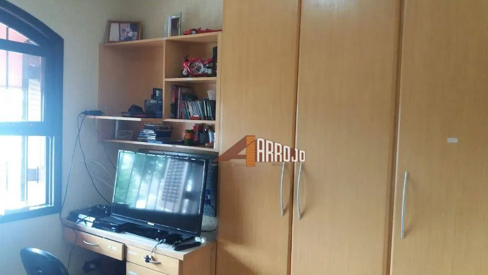 Sobrado, 3 quartos, 211 m² - Foto 1