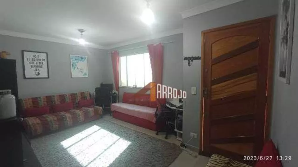 Sobrado à venda com 2 quartos, 104m² - Foto 1