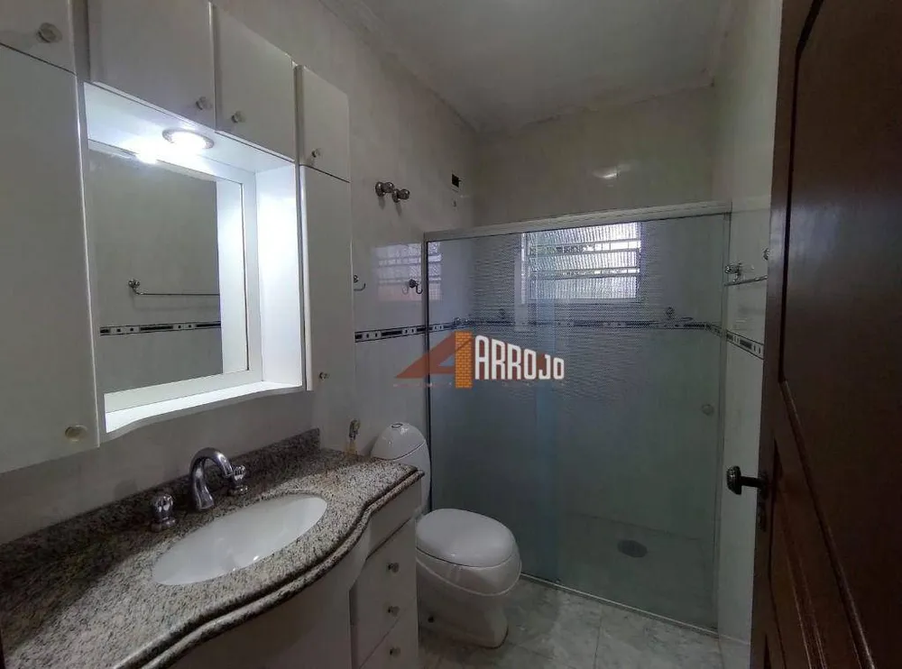 Casa, 3 quartos, 250 m² - Foto 2