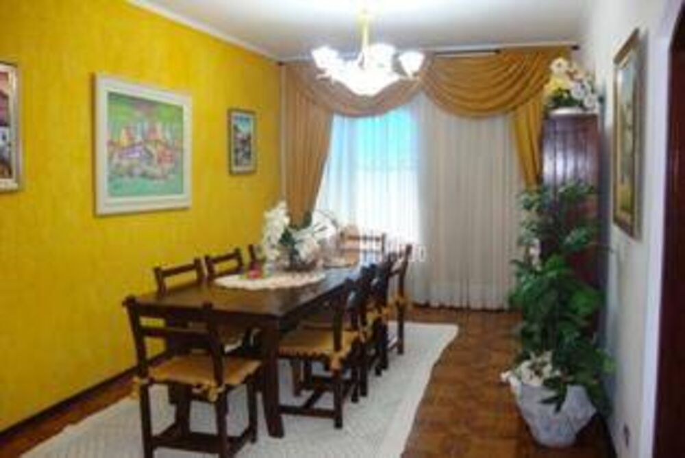 Casa, 3 quartos, 228 m² - Foto 1